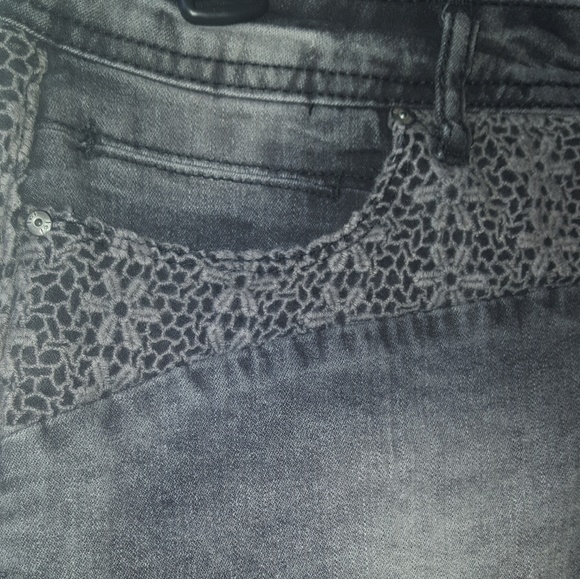 L.e.i. Lowrise Short - Picture 5 of 5